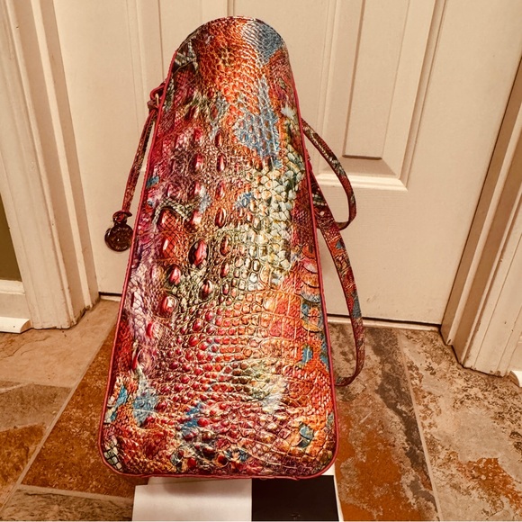 💐NWOT!! Stunning Brahmin Reservoir April Snake Print Croc Embossed Leather Tote! - Picture 6 of 16